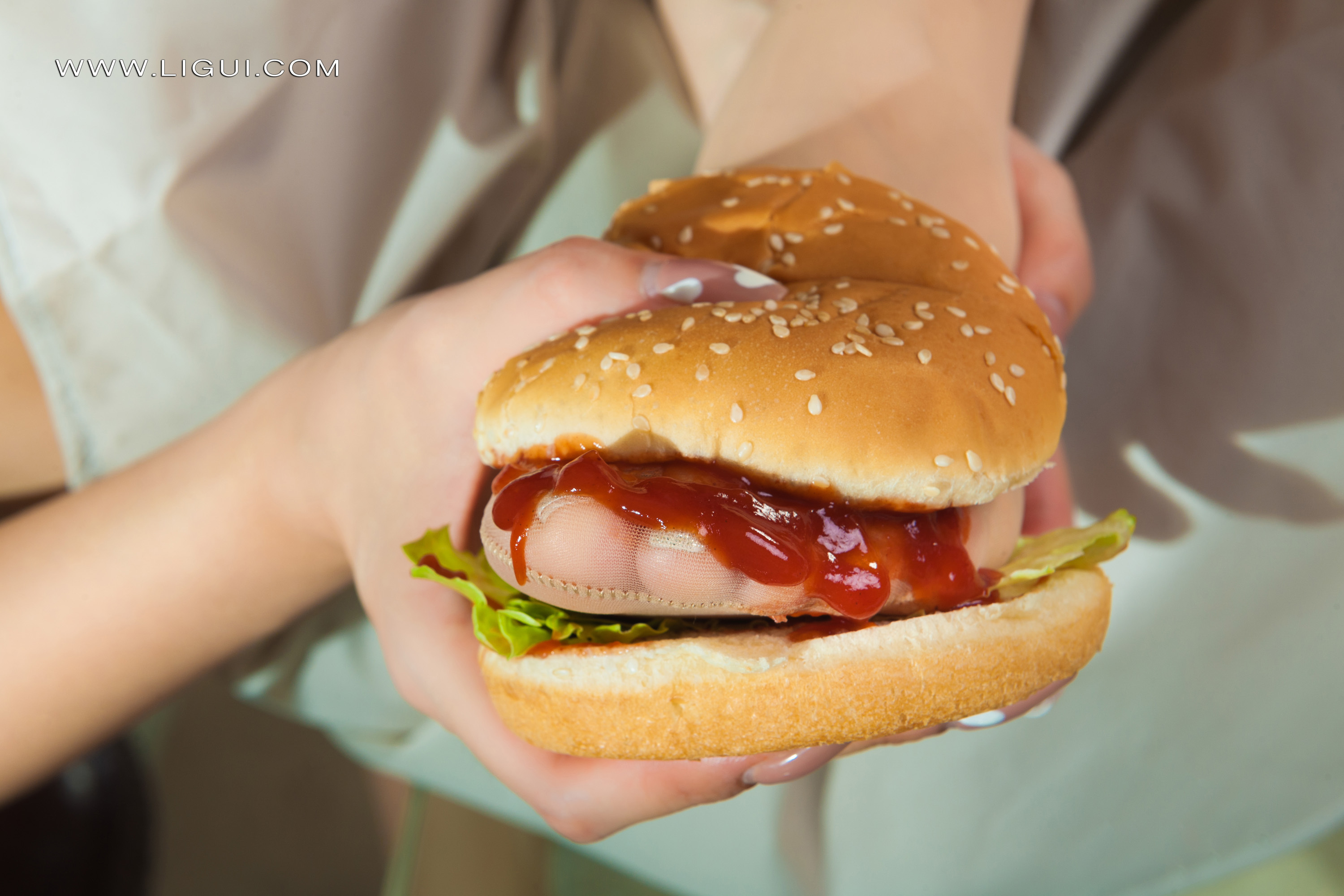 Ligui丽柜 2022.03.18 《莲食记-超级汉堡》小智贤&小七